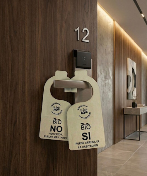 CARTEL DE MADERA NO MOLESTAR IMPRESO A 2 CARAS. (3)