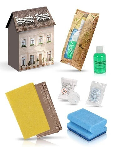 KIT DE BIENVENIDA EN CASA DE CARTON CON BOLSA BIODEGRADABLE CERTIFICADA PARA APARTAMENTOS TURISTICOS