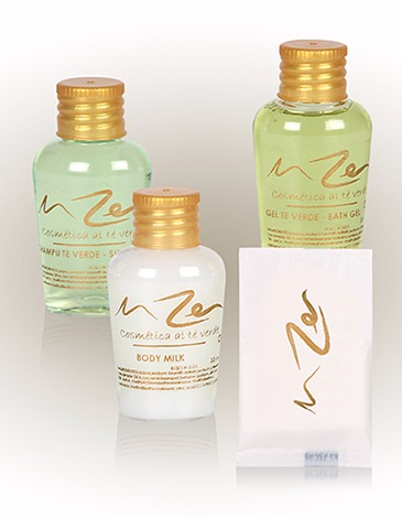 SET DE 3 BOTELLAS TE VERDE 35 M.L.( GEL, CHAMPU Y BODY MILK )  CON PASTILLA DE JABON 12 GR. (1)