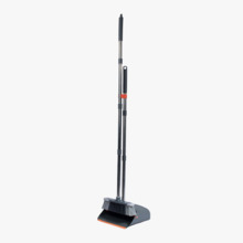 SET ESCOBA Y RECOGEDOR ERGONOMICOS  CON SEPARADOR