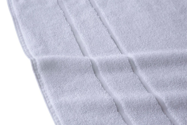TOALLA BAÑO SUAVE, 2 RAYAS, 500gr/m2, ALGODON 100%, MEDIDAS 80x150cm. (2)