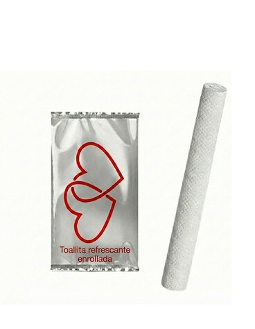 TOALLITA REFRESCANTE DE LIMPIEZA  ESPECIAL ENAMORADOS